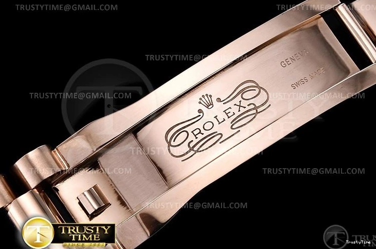 1030 RDD0219E – DayDate 36mm RelaxedFit 695